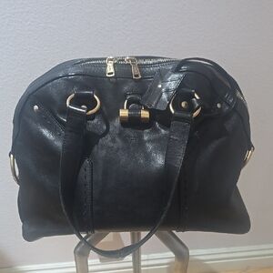 Authentic YSL Elegant Black Leather Handbag In Great Used Condition